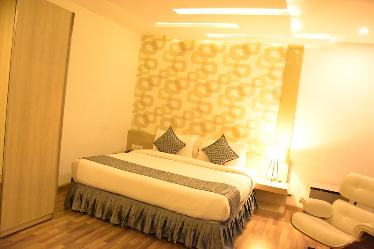Poppys Tower Hotel Coimbatore Buitenkant foto